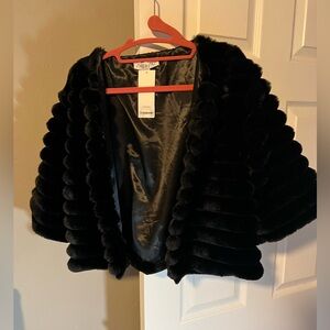 Faux fur crop jacket